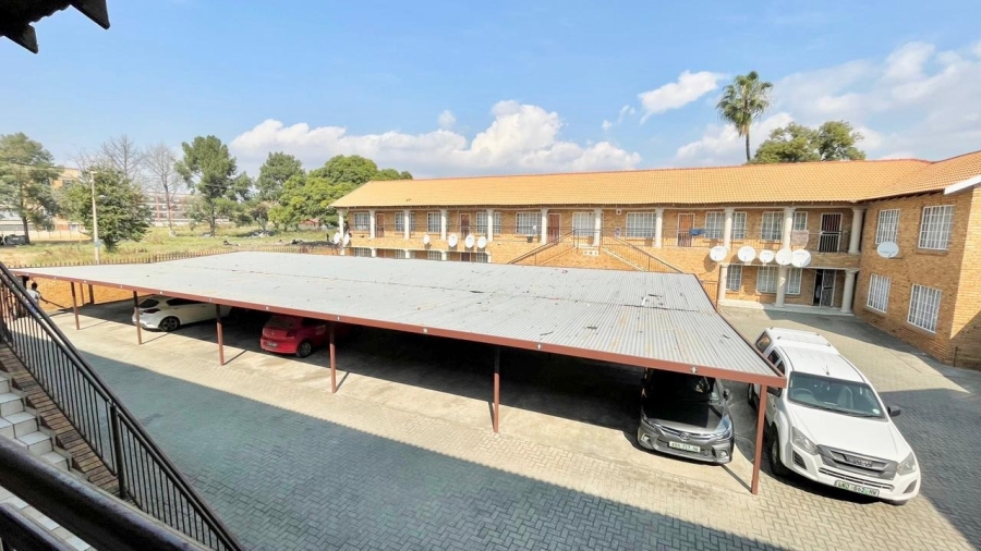 2 Bedroom Property for Sale in Oos Einde North West